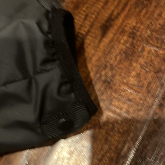 North face women’s puffer xl - Picture 3 of 5